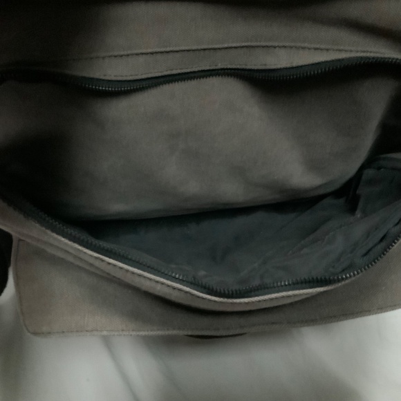 Bag of Holding Crossbody Messenger Bag by Think Geek - Picture 9 of 13